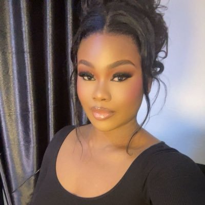 yeyegyal's profile picture. MI Abaga👑one day I’ll be famous☄️Arsenal 🥇