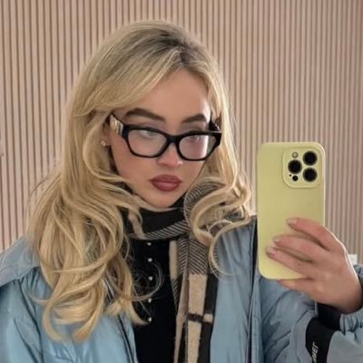 viciousbizzle's profile picture. — dedicated to sabrina & the biebers