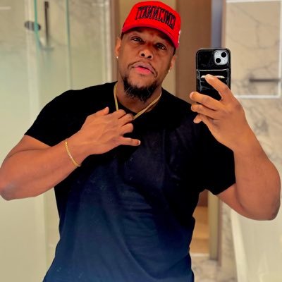 ThisAintBrine's profile picture. Birmingham bred/Atlanta fed… I’m raw.