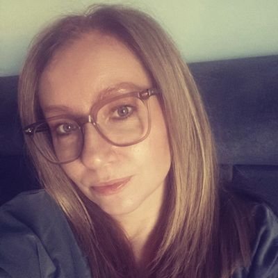 Anna_001a's profile picture. DM ⛔️ W prawo. Ja tu tylko cicho myślę, weryfikuję fakty i odpoczywam. 😄