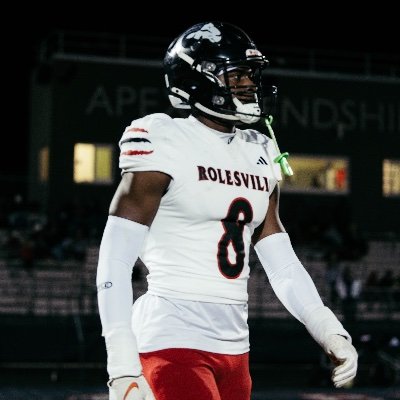 sackedbyJB's profile picture. 4 ⭐️ Jayden “JB “ Broadie C/o 27' 6’3 230lbs ESPN 300 Rolesville HS ( EDGE Rusher ) DE & OLB 4.5 40 yard dash #trencheselite