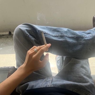 builtdifferenti's profile picture. ملكة الصفريات