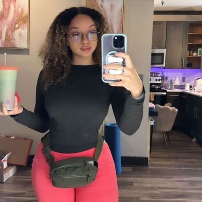 Angeles35879416's profile picture. 