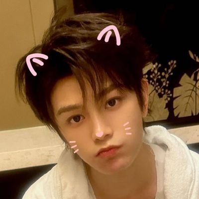 asdngyx's profile picture. 