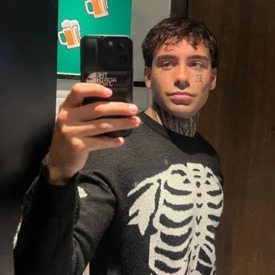 lucasdsaint's profile picture. you know what to do 😈

link 👇