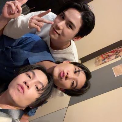 fonisn's profile picture. 