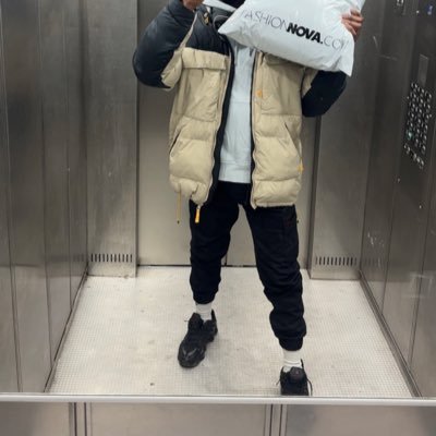 92iMasculin's profile picture. ☁️Un mec d'Insta, Perdu sur Twitter☁️ MyAccount @TokyoitePv mon pv is baack