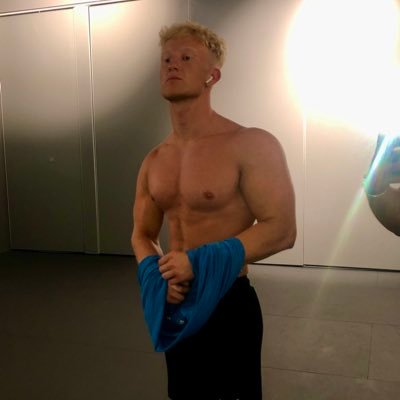 benjaminrestall's profile picture. 28 | london/phuket