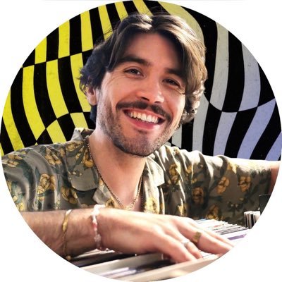 benjaminvalbon's profile picture. Excentrique au sang chaud d'après @LoL_DFG · A battu (une fois) @AREtoiles sur Mario Kart · Contact pro : instaflonflon@gmail.com