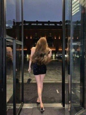 ShreyasJha37917's profile picture. 離婚した孤独な女性は、