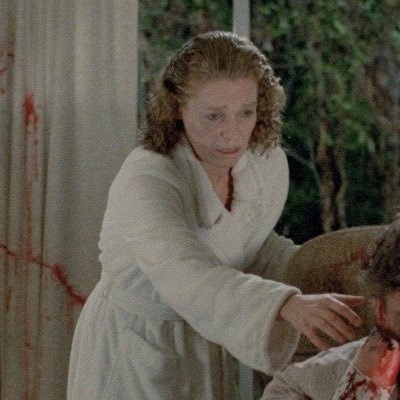 bloodxrxge's profile picture. 27| paramore fan account| horror movie enthusiast| #1 haunt (2019) fan| avid vhs collector| she/her