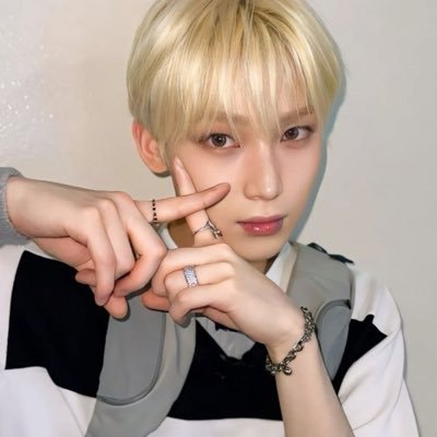 inyepi's profile picture. { my zesty lemon🍋 }my lovely @__YE0NGIN @taengmpreg 🐧🪽 🐿️🪽 read extended bio