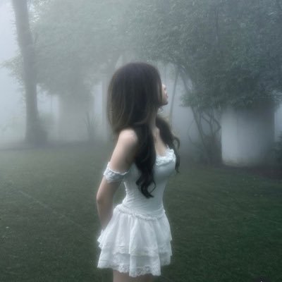 liesflxr's profile picture. @LolRxed