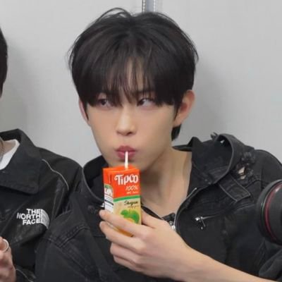 eck887's profile picture. 건롱 구독계 팔로비추 헛소리만해요!!