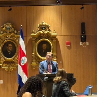 AlvaroSolanoM's profile picture. Cloud Architect / Artificial Intelligence Researcher – @AWS Trainer.             M.M.B., The Master’s Seminary (@mastersespanol)