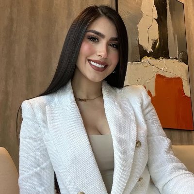 Maria1Bonnelly's profile picture. We are committed to combining sports with faith. Our magazine and podcast are created by former hockey enthusiasts.