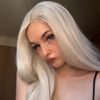 lameufgoth's profile picture. même les filles biens font parfois de vilaines choses