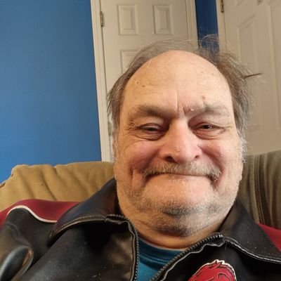 Johnhickma39401's profile picture. 