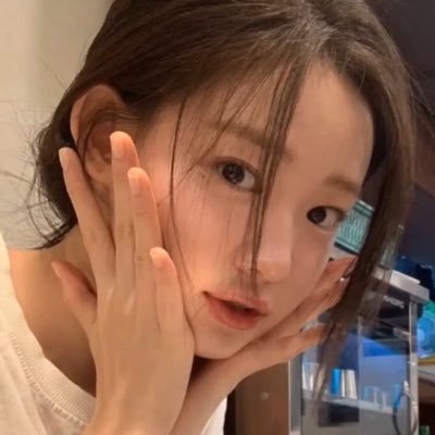 luvuxme's profile picture. 