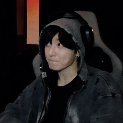 ppppur_'s profile picture. ⓘ บัญชีผู้ใช้นี้ได้ตายไปเพราะความฮอตของพี่จองกุกแล้ว 
                      
       　                            { ♡ @BTS_twt }