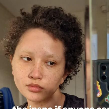 fatzoekravitz's profile picture. delusional girl persona.
she/they.