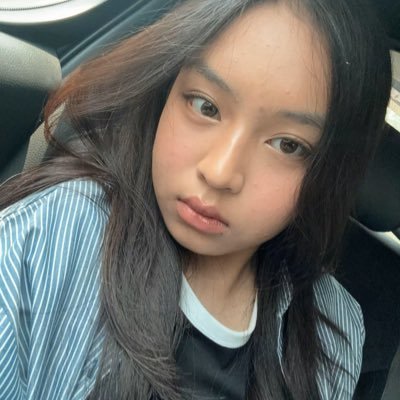 rihanyew's profile picture. yg asik asik aj