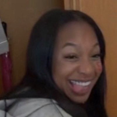 Nokukhanyaaaaaa's profile picture. 