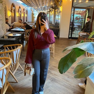 sutrkmnnn10's profile picture. 