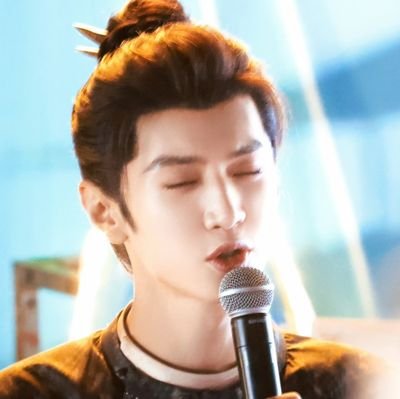 donglekook11's profile picture. 별거 아닌거에도 진철원이면 다 귀여워함