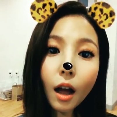 pleebk's profile picture. lee hyori should retire
