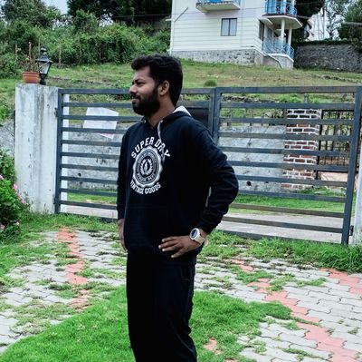 visionbleached's profile picture. .