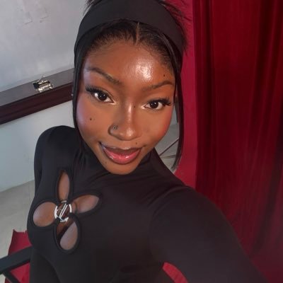 Lotanaa's profile picture. God is love. Knowledge is power. Exceptional. Hotgirl. Genius. God’s Favourite. Feminist. 
Engineer/Co-Founder @cosmopowerhouse. 
Designer  @jbottoms_