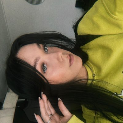 EVOLVES0S's profile picture. 27 ★ raised on pop-punk and bubblegum