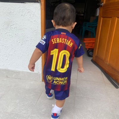 andresrocaj10's profile picture. Dios primero siempre 🙏 papá de Sebastián DRP 👨‍👩‍👦. ⚖️⏳Fanático Del @Fcbarcelona y @bocajrsoficial Instagram : Andresrocaj7