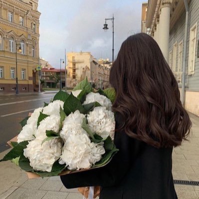 قــــــمِــــــــر آلَزمِــــــــن Profile