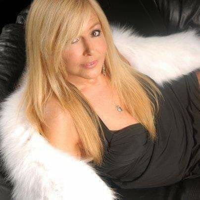 MsDWright's profile picture. Live Laugh Love