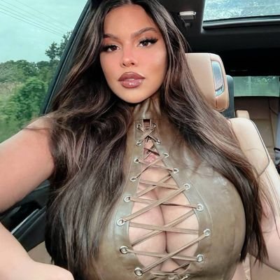 THlCCMAMI's profile picture. ⭑ุ  🐰 muñequita brasileña. hot bimbo. 35 años. ♡  la milf de tus fantasías. bisexual & versátil. hard and taboo kinks. rp. 𐙚᭄