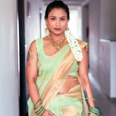 Redbull94238646's profile picture. IAM chennai bull real threesome yaruku venum dm vanga, prof venuma threesome live poittu iruka paruga, iam not broker iam not cpl, only threesome enjoymentvanga