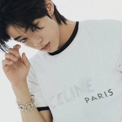 Dohoofn's profile picture. Certified all-rounder with an echoes of amory. (2005)