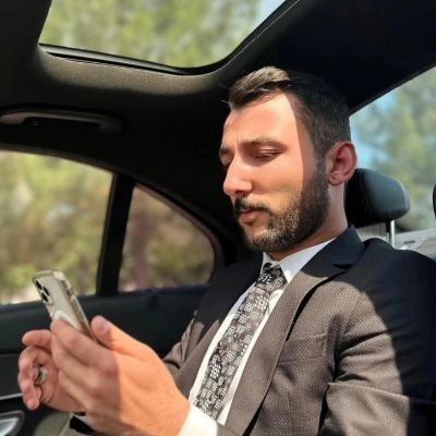 Azaddemirel63's profile picture. 