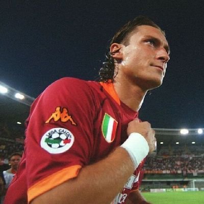 asromacol1927's profile picture. Único Grande Amore ❤️💛