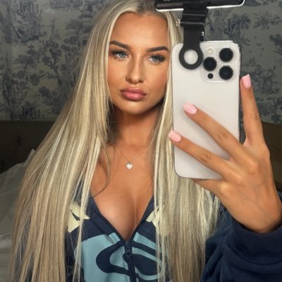 fohxlhy's profile picture. more unstable than a 3 legged chair x