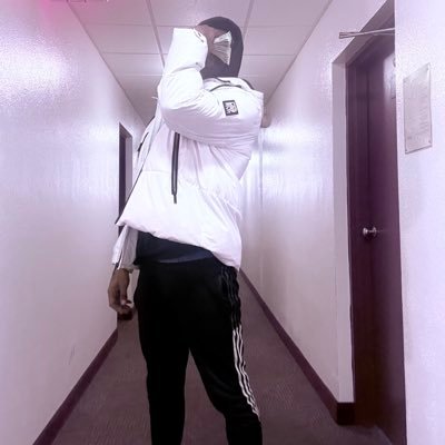 2muchflexin's profile picture. Artist i paint shit get the picture 🎨 12/21 #ROM Thefield brand ambassador get your merch today Issa lifestyle