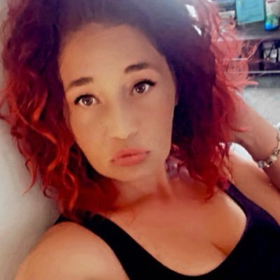 donna_cullis's profile picture. Shoot for the moon 🌙 Even if you miss you’ll land among the stars ✨ Mama of 4 🩷💙💙💙