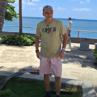 joh85443131's profile picture. Mi nueva cuenta en Twitter,parece que por ser de derecha y defender la democracia, estamos condenados a que nos suspendan