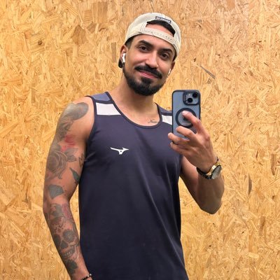 rafaelnavy_'s profile picture. 🇧🇷 SP, 31 anos
🍷Wine
🥦 #ovolactovegetariano (10/07/2023)
♎ #Libriano
⏯ Nunca uma falha, sempre uma lição. @rihanna
⚡Harry Potter
🍎 Twilight
🍂 Heartstopper