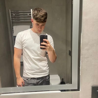 barlowball's profile picture. martial