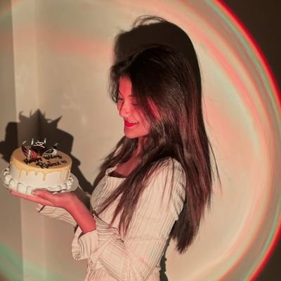 ILooveeDogg's profile picture. MEME  ll  Cricket ll   Pookie ll   Introvert .😏
.
Follow me for Follow back 🔙