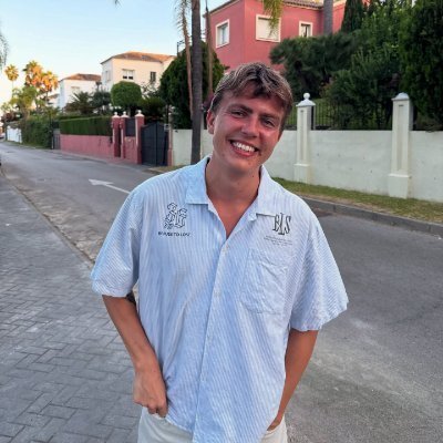 ProustChristop3's profile picture. From Craven Cottage with ❤️
Fulham FC till the end
White shirts, black hearts, big dreams ⚽