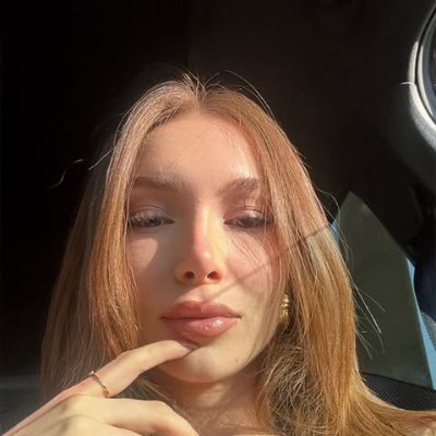 jay_7_zil's profile picture. A driven dreamer who loves exploring and learning about all things interesting, including cryptocurrency and gold trading🥰